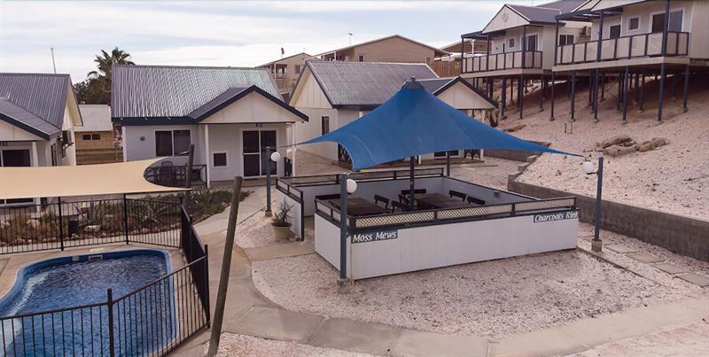 Oceanside Village Денем Экстерьер фото