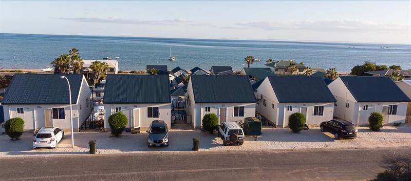 Oceanside Village Денем Экстерьер фото
