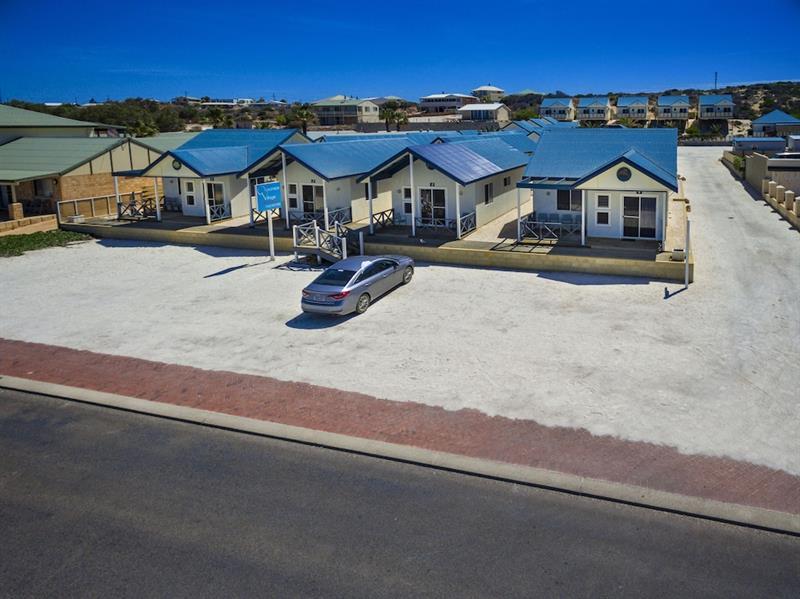 Oceanside Village Денем Экстерьер фото