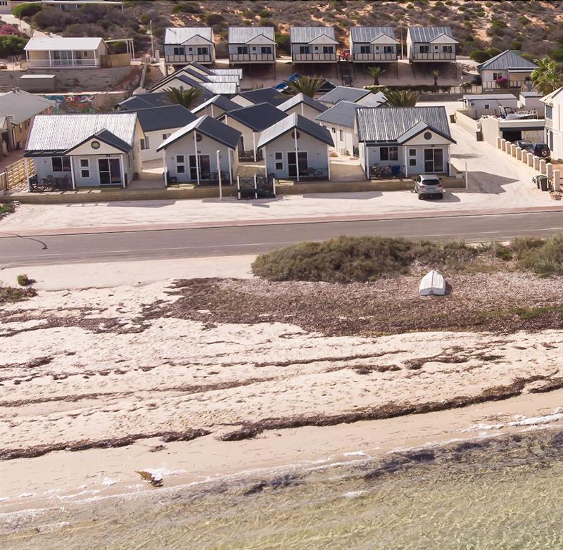 Oceanside Village Денем Экстерьер фото